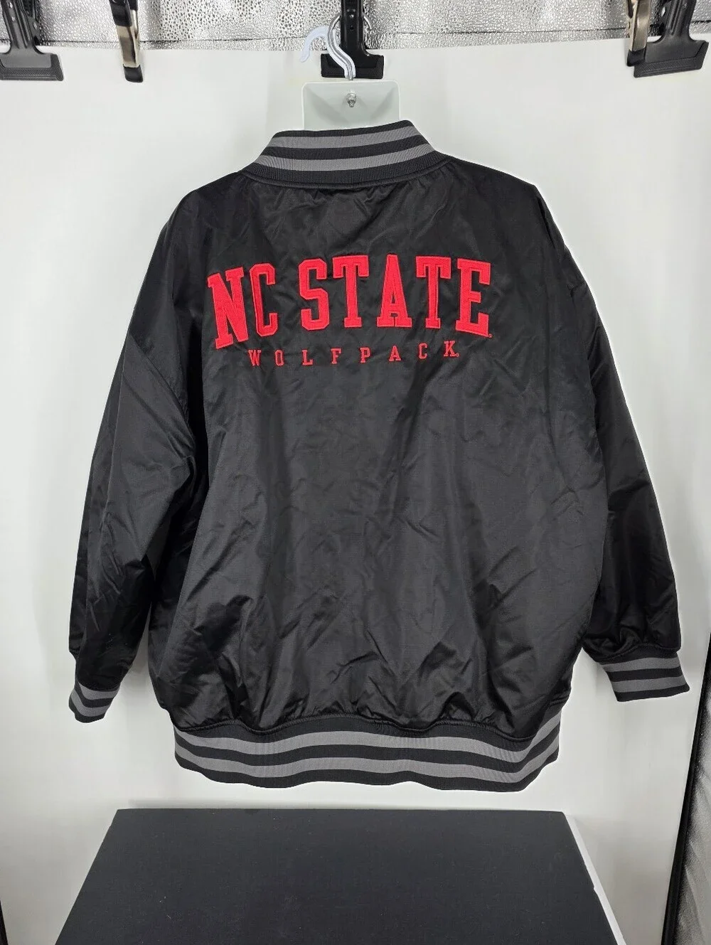 Rivalry Threads NC State Wolfpack Black Satin Bomber Jacket NWT 2XL